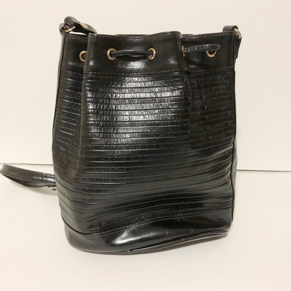 Authentic Valentino By Mario Valentino Black Leather Bucket Bag - Picture 2 of 11